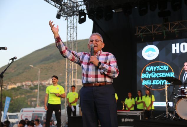 buyuksehirden-universite-genclik-spor-festivali