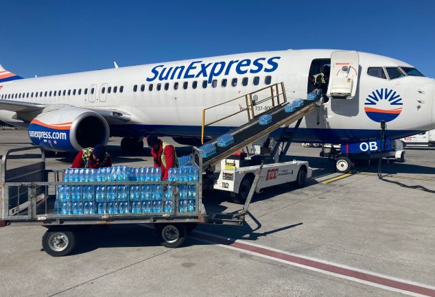 sunexpress-deprem-bolgesi-ucuslari-ucretsiz-yapti