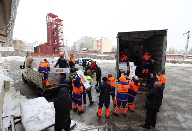 baskan-sekmen-erzurum-da-depremzede-kardeslerimize-tek-yurek-oldu